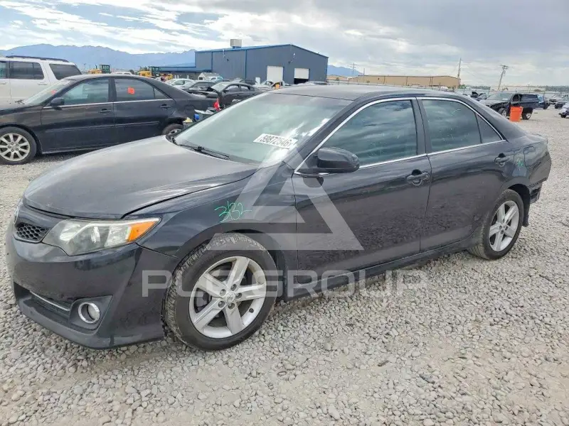 2012 Toyota CAMRY фото