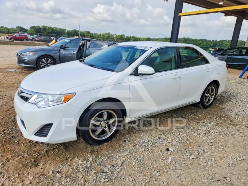 2012 Toyota CAMRY фото