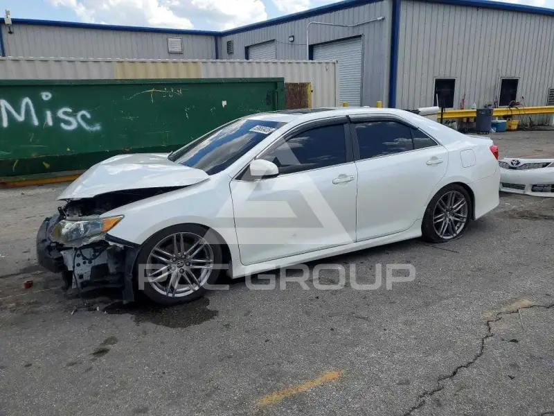 2012 Toyota CAMRY фото