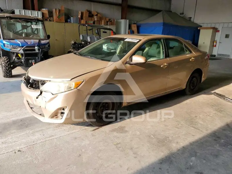 2012 Toyota CAMRY фото