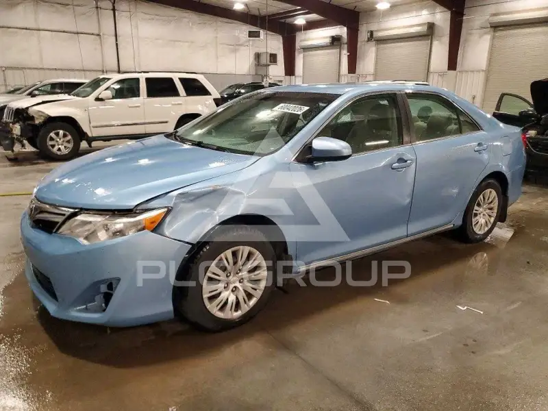 2012 Toyota CAMRY фото
