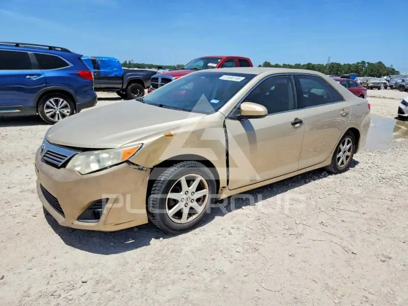 2012 Toyota CAMRY photo