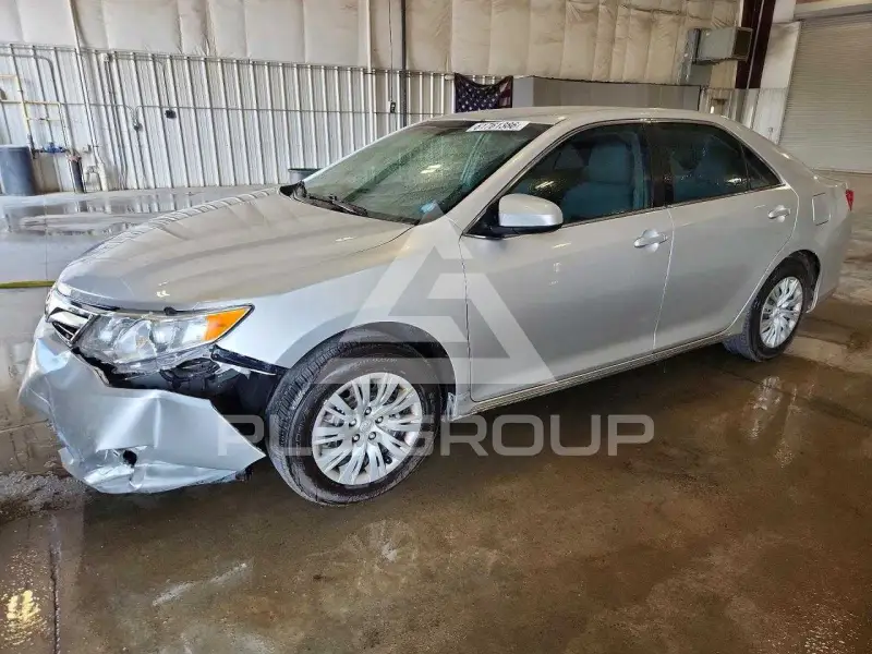2012 Toyota CAMRY фото