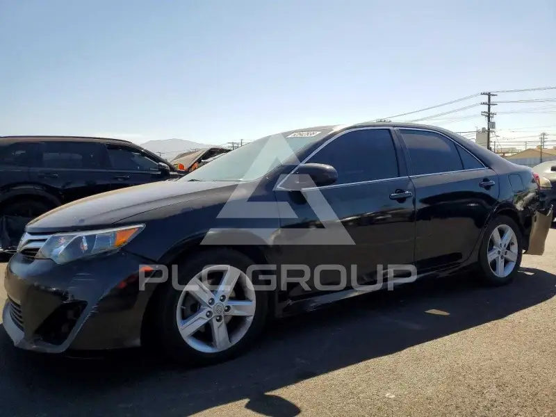 2012 Toyota CAMRY фото