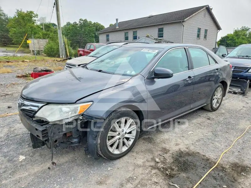 2012 Toyota CAMRY фото