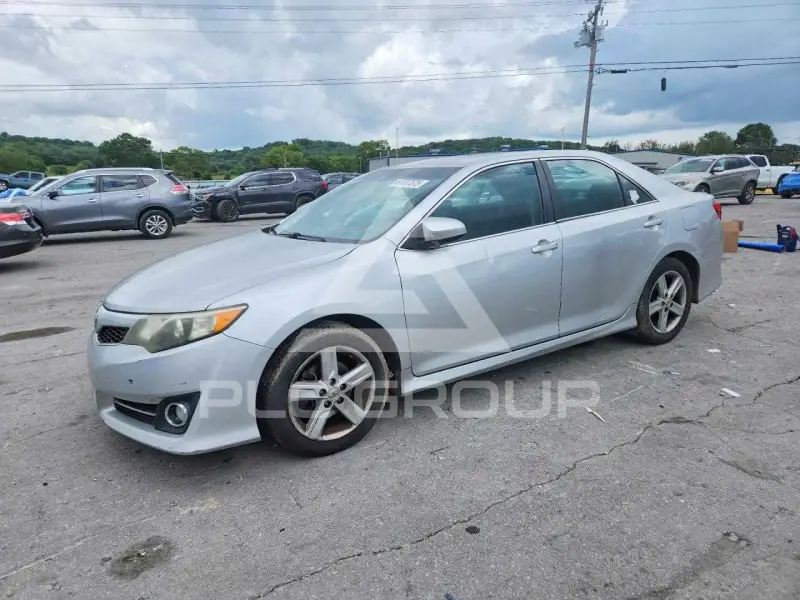 2012 Toyota CAMRY фото