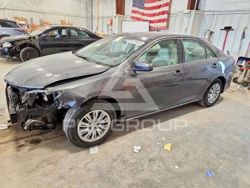 2012 Toyota CAMRY фото