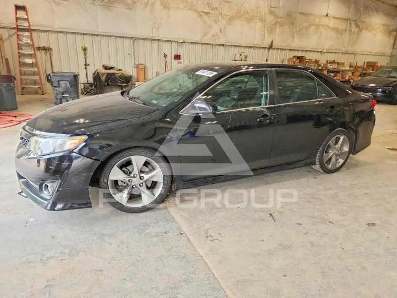 2012 Toyota CAMRY фото