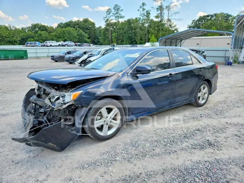 2012 Toyota CAMRY фото