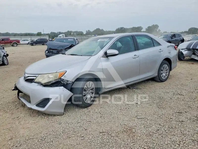 2012 Toyota CAMRY фото