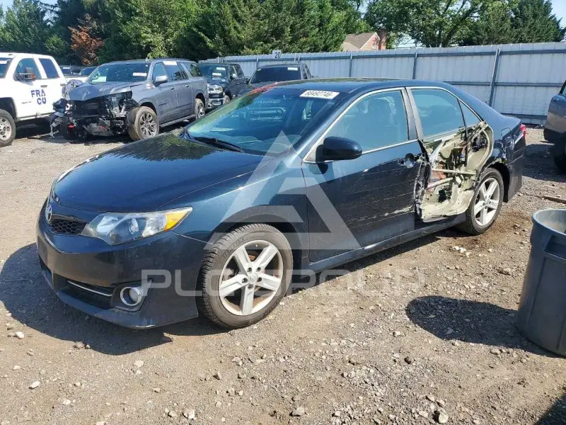 2012 Toyota CAMRY фото