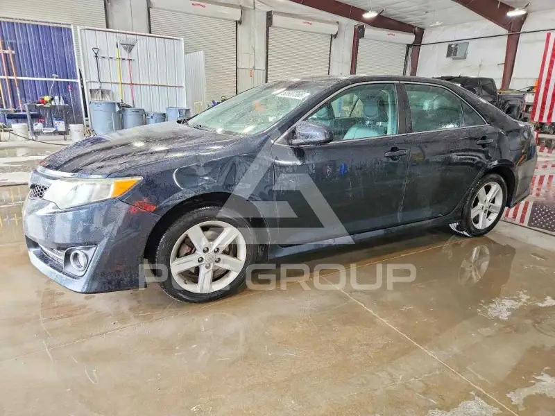 2012 Toyota CAMRY фото