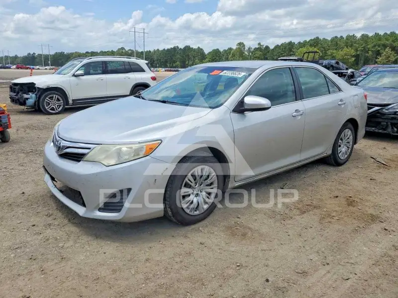 2012 Toyota CAMRY фото