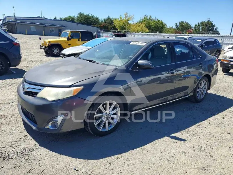 2012 Toyota CAMRY фото