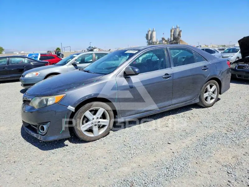2012 Toyota CAMRY фото