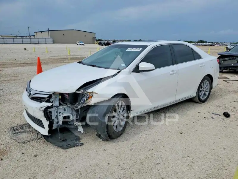 2012 Toyota CAMRY фото