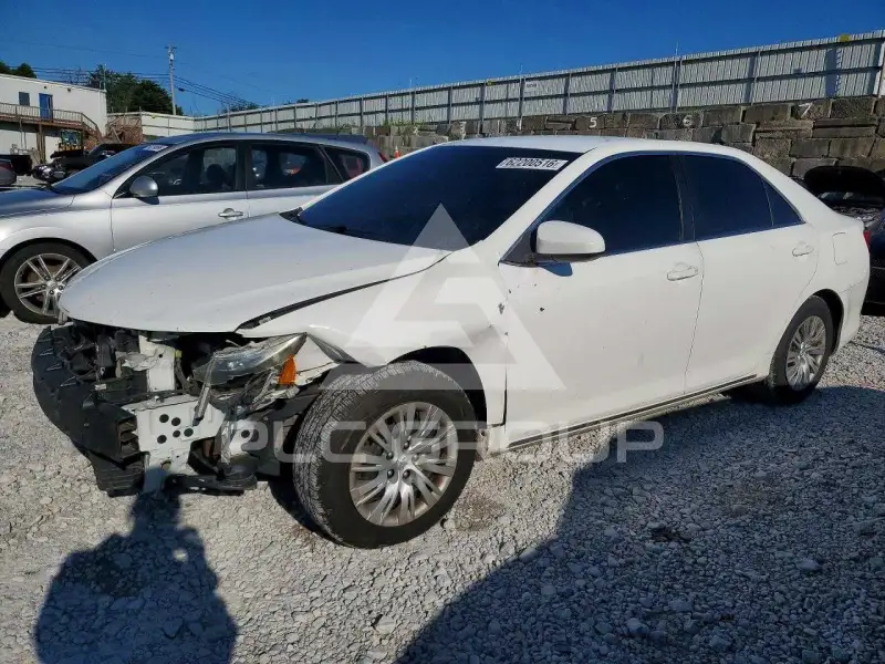 2012 Toyota CAMRY фото