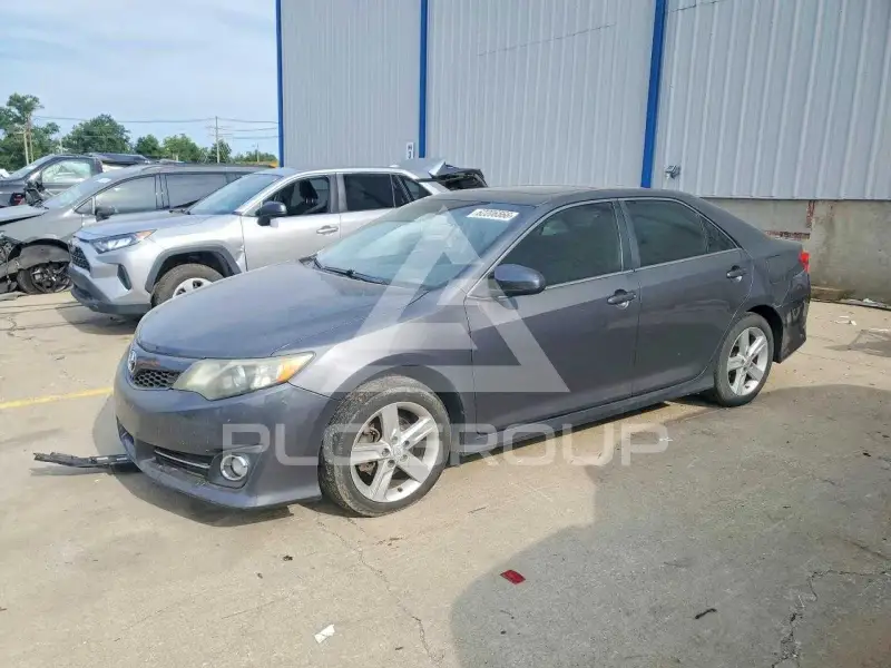 2012 Toyota CAMRY фото
