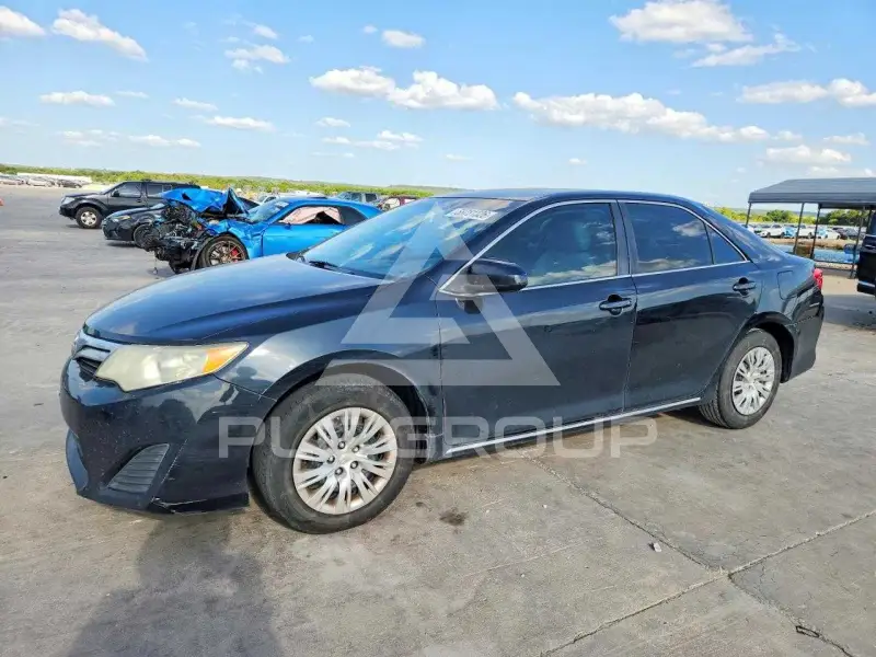 2012 Toyota CAMRY фото