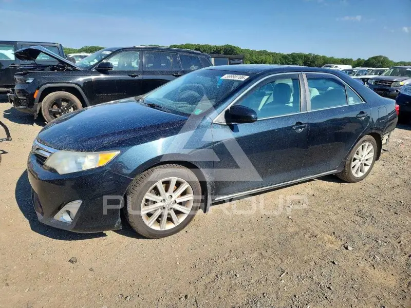 2012 Toyota CAMRY фото