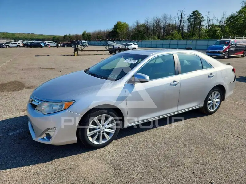 2012 Toyota CAMRY фото
