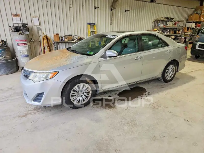 2012 Toyota CAMRY фото