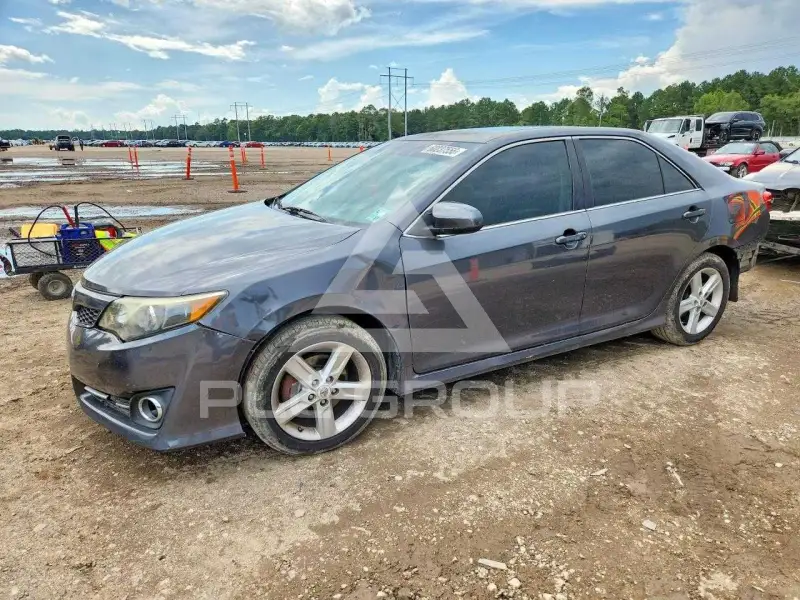2012 Toyota CAMRY фото