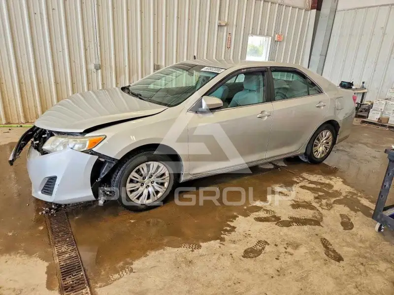 2012 Toyota CAMRY photo