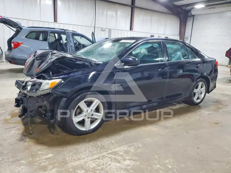 2012 Toyota CAMRY фото