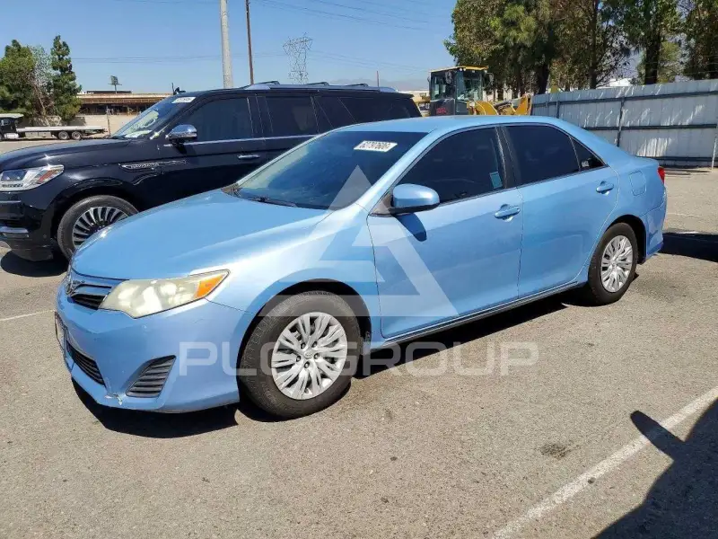 2012 Toyota CAMRY фото
