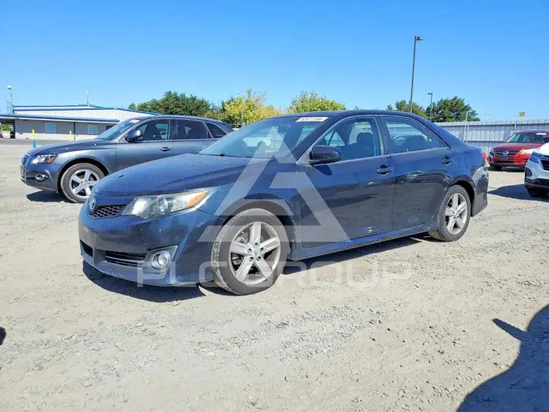 2012 Toyota CAMRY фото