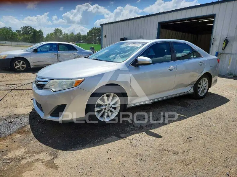 2012 Toyota CAMRY фото