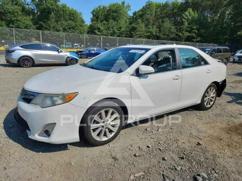 2012 Toyota CAMRY фото