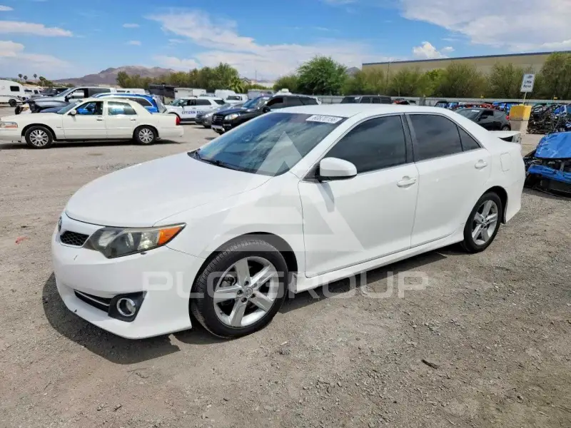 2012 Toyota CAMRY фото