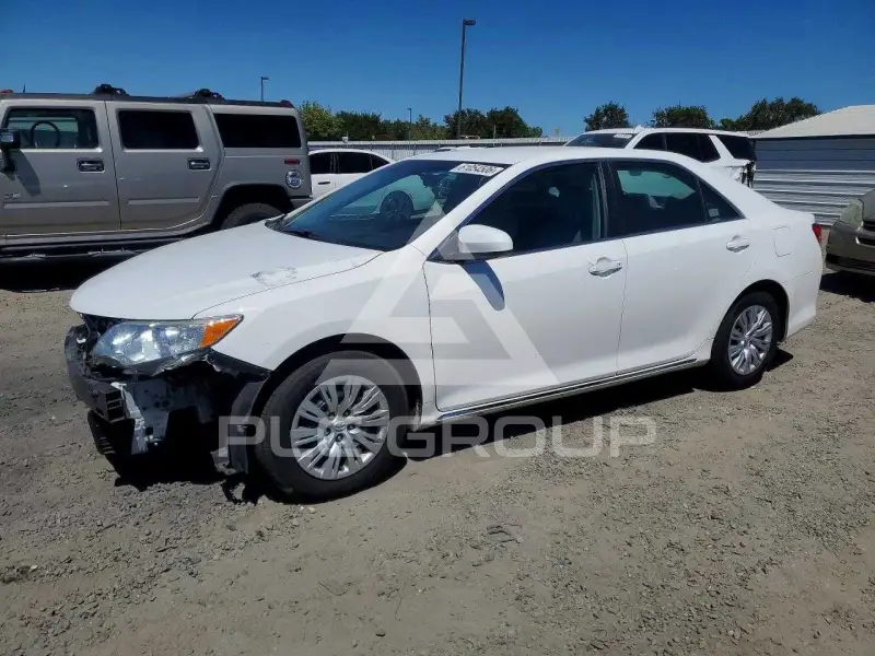 2012 Toyota CAMRY фото