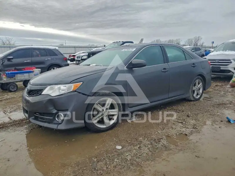 2012 Toyota CAMRY фото