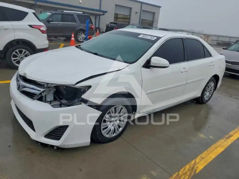 2012 Toyota CAMRY фото