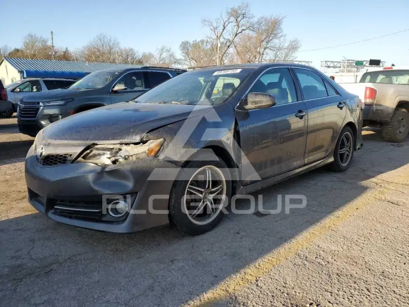 2012 Toyota CAMRY фото