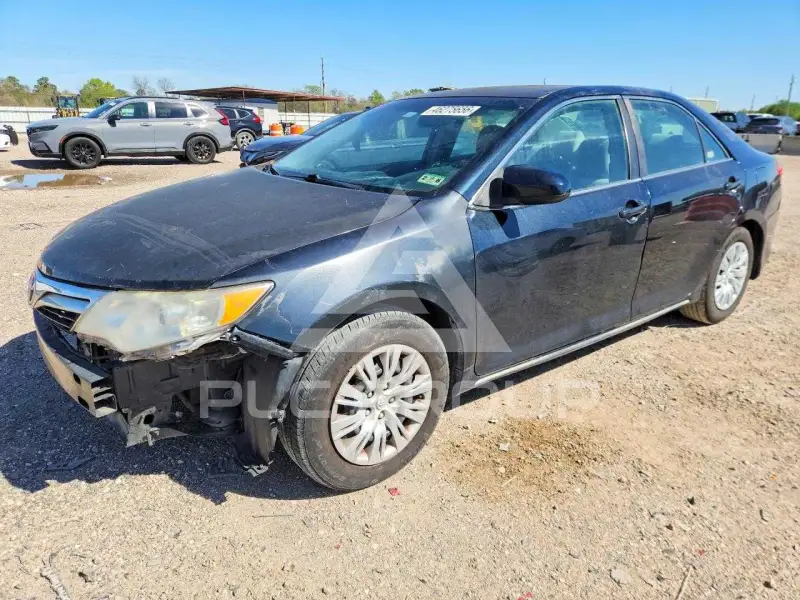 2012 Toyota CAMRY фото