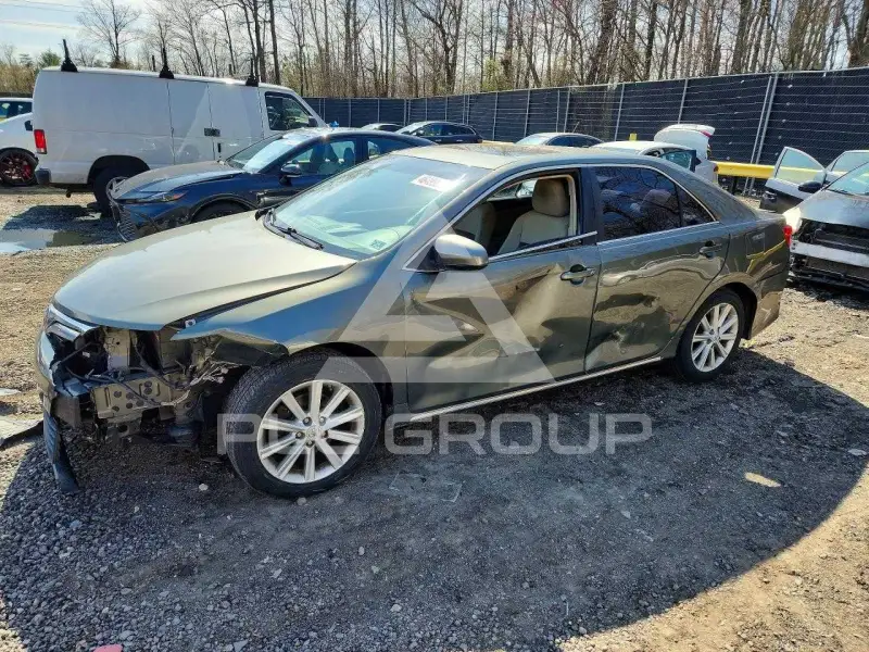 2012 Toyota CAMRY фото