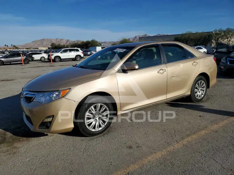 2012 Toyota CAMRY фото