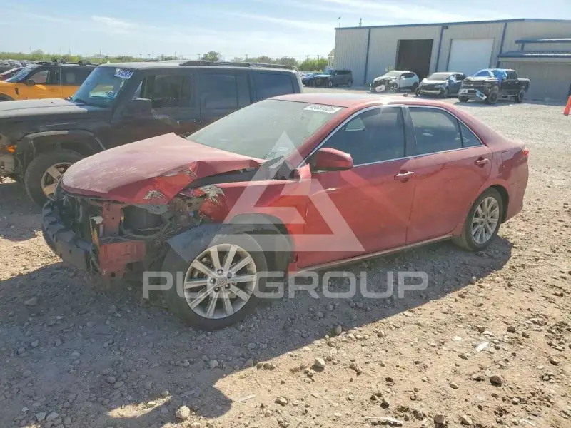 2012 Toyota CAMRY фото