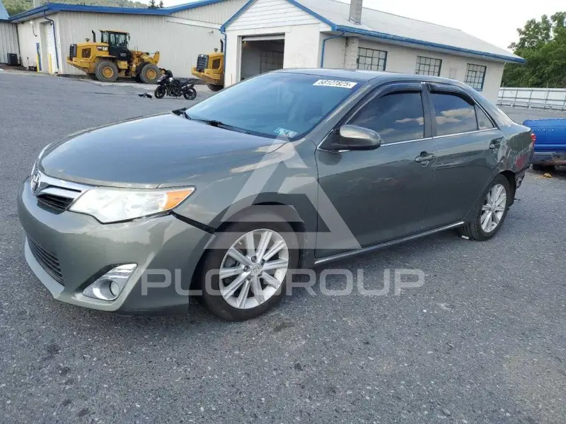 2012 Toyota CAMRY фото