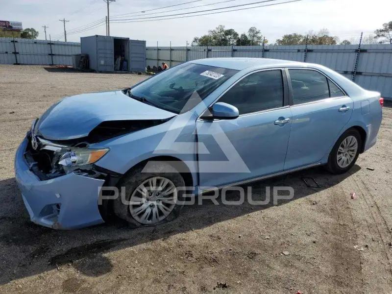 2012 Toyota CAMRY фото