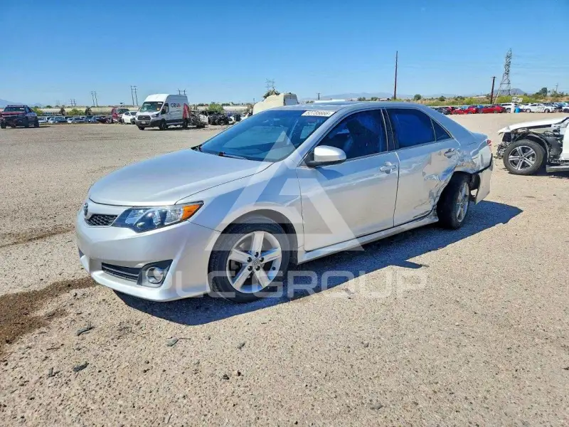 2012 Toyota CAMRY фото
