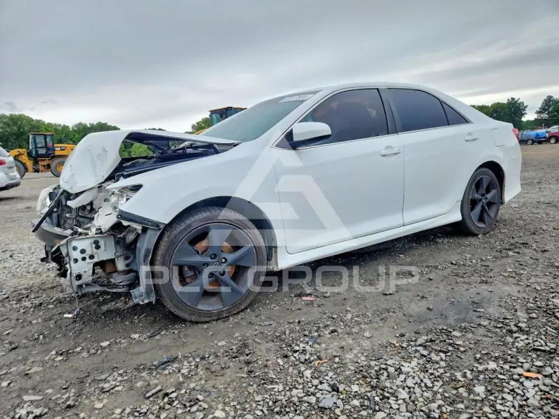 2012 Toyota CAMRY фото