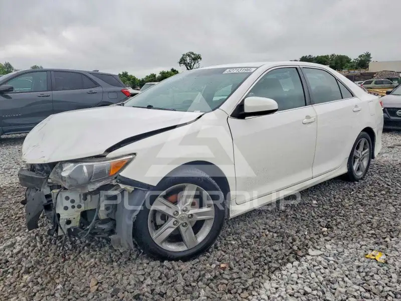 2012 Toyota CAMRY фото
