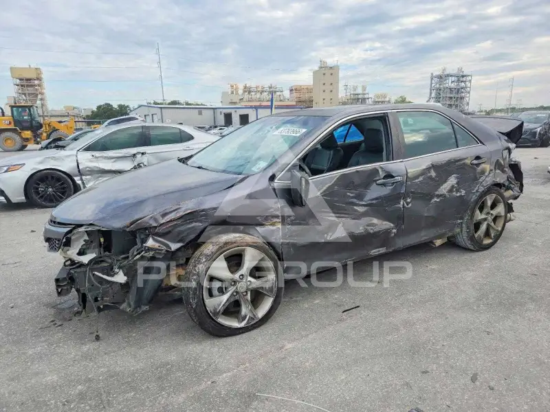 2012 Toyota CAMRY фото