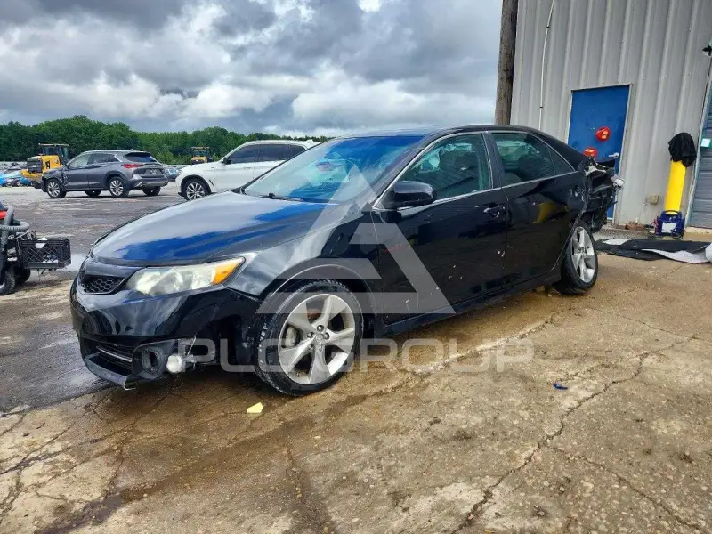 2012 Toyota CAMRY фото