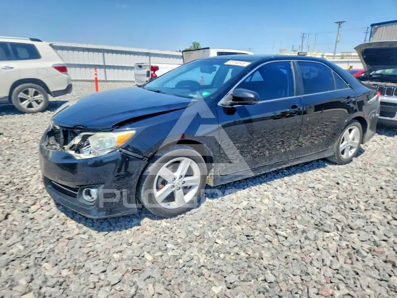 2012 Toyota CAMRY фото
